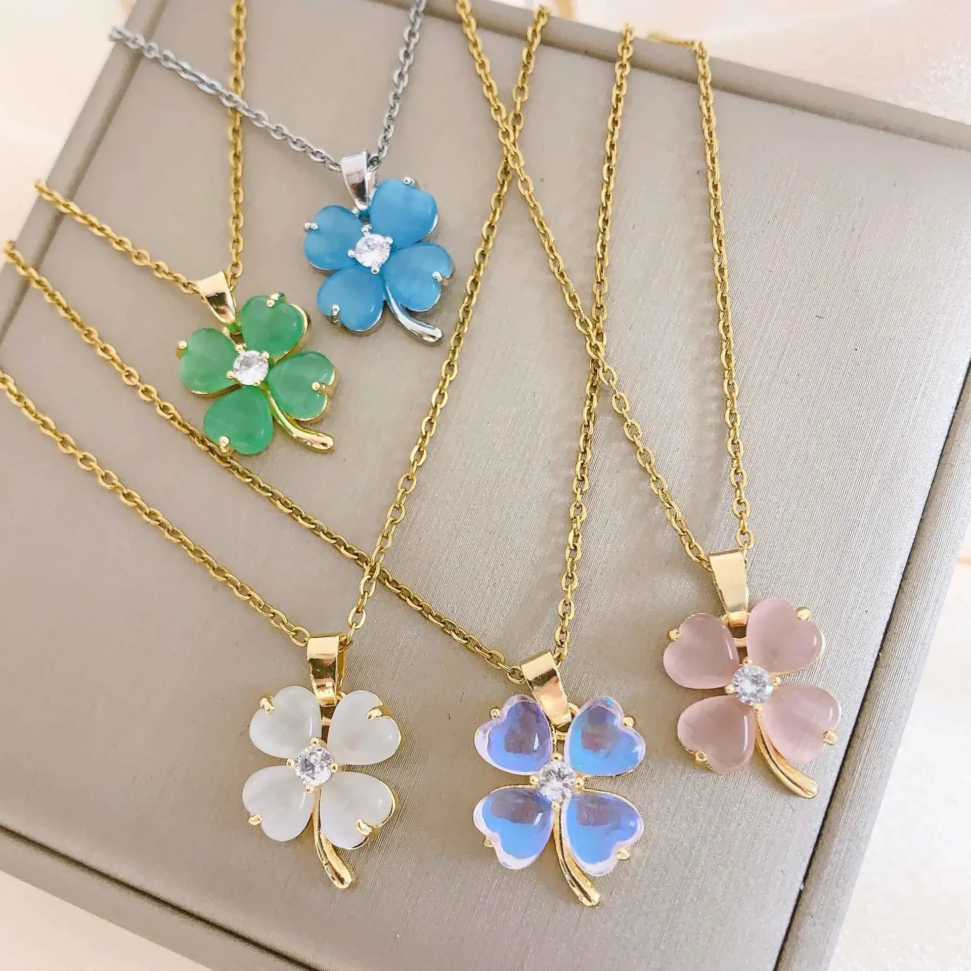 Collana Quadrifoglio Colorato | CONFEZIONE REGALO INCLUSA!